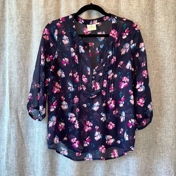 *WOMEN'S St. John's Bay Blouse Medium Petite - Picture 1 of 5